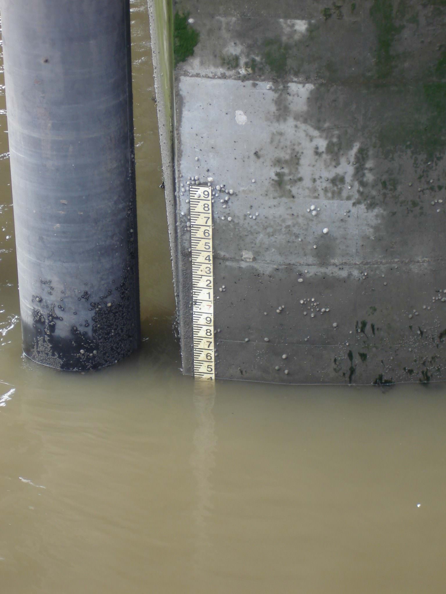 Water Depth Gauge boards to measure rivers, reservoirs, ports, marinas